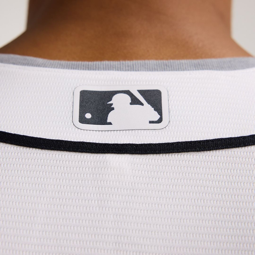 Detroit Tigers Nike White Replica MLB Jersey